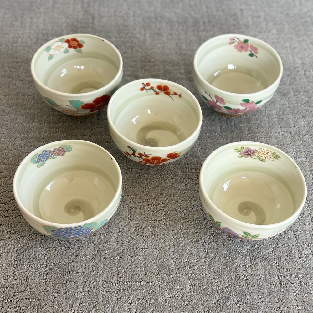 Lot Of 5 Aritaware Japanese Porcelain Udon Bowl with Hand Painted Sakura Flowers